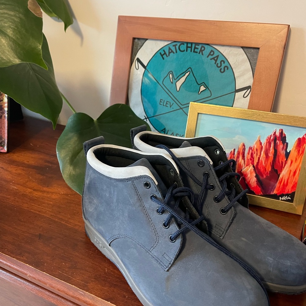 Stylish Blue Chukka Boots for Versatile Wear